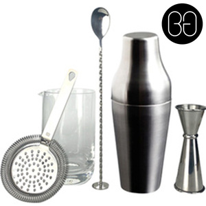 Cocktail Kit Stirred & Shaken Essentials